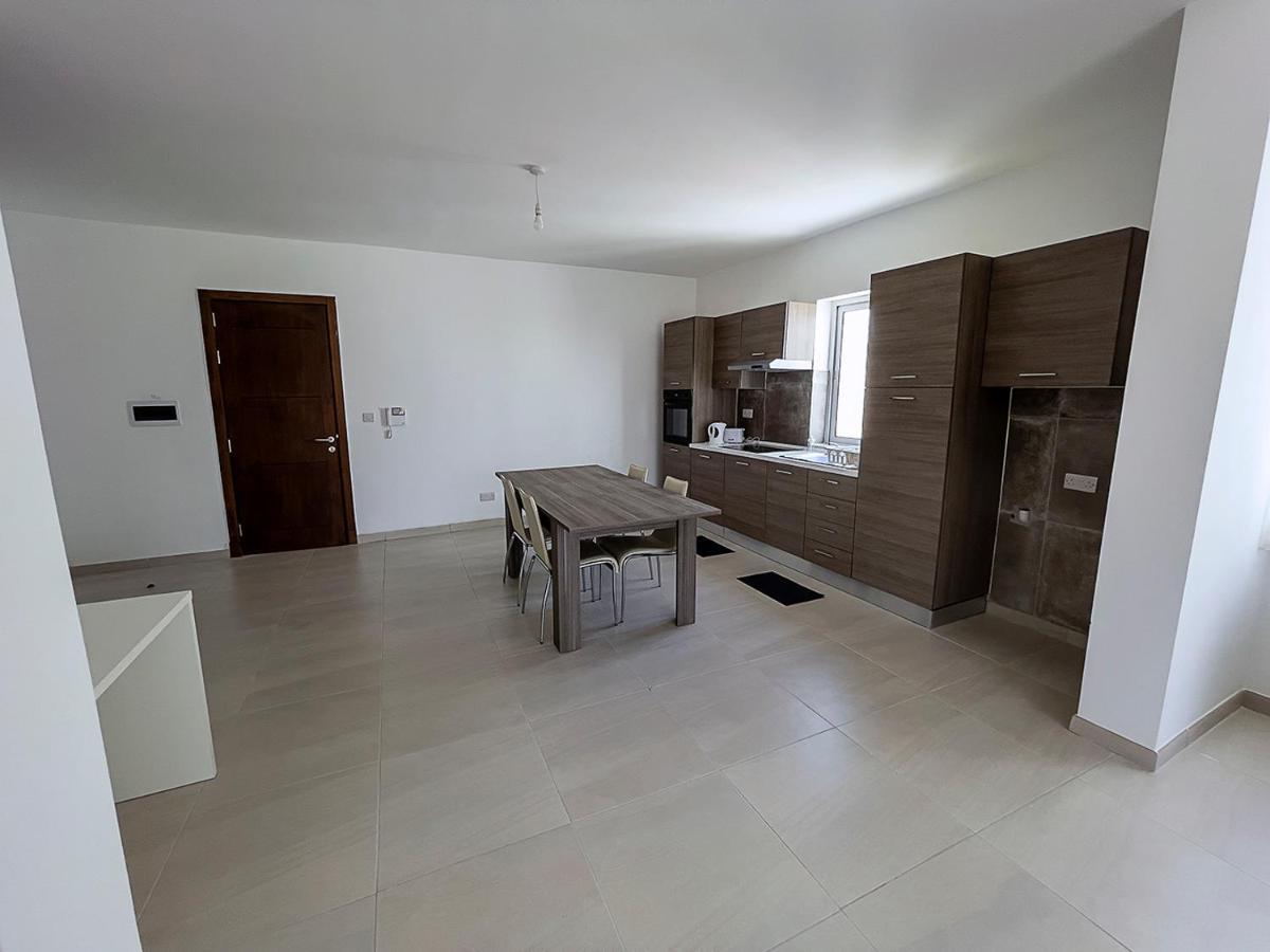 Close To Airport Apartment Żejtun المظهر الخارجي الصورة